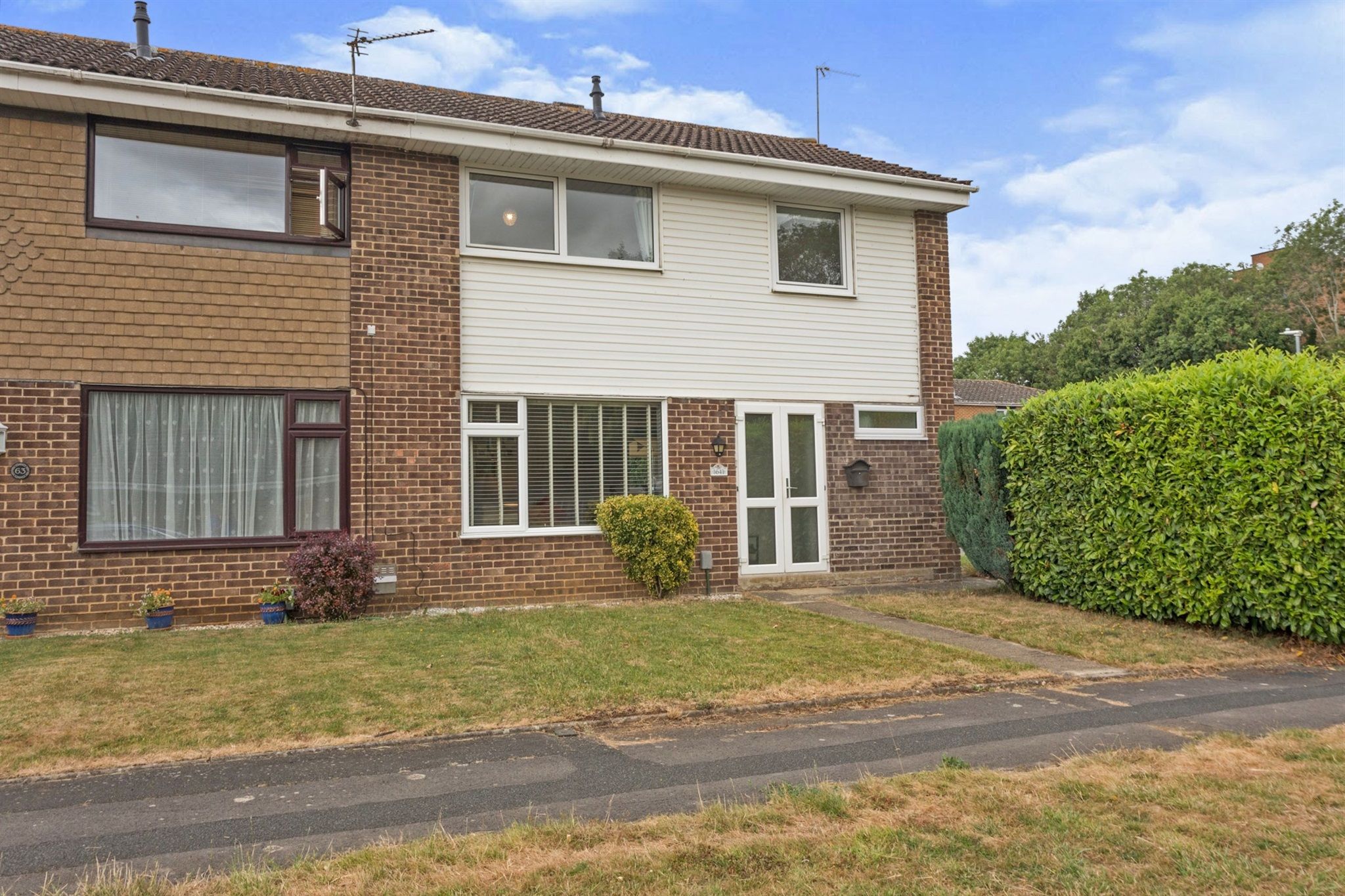 3 bed semidetached house for sale in Barrington Close, Swindon SN3