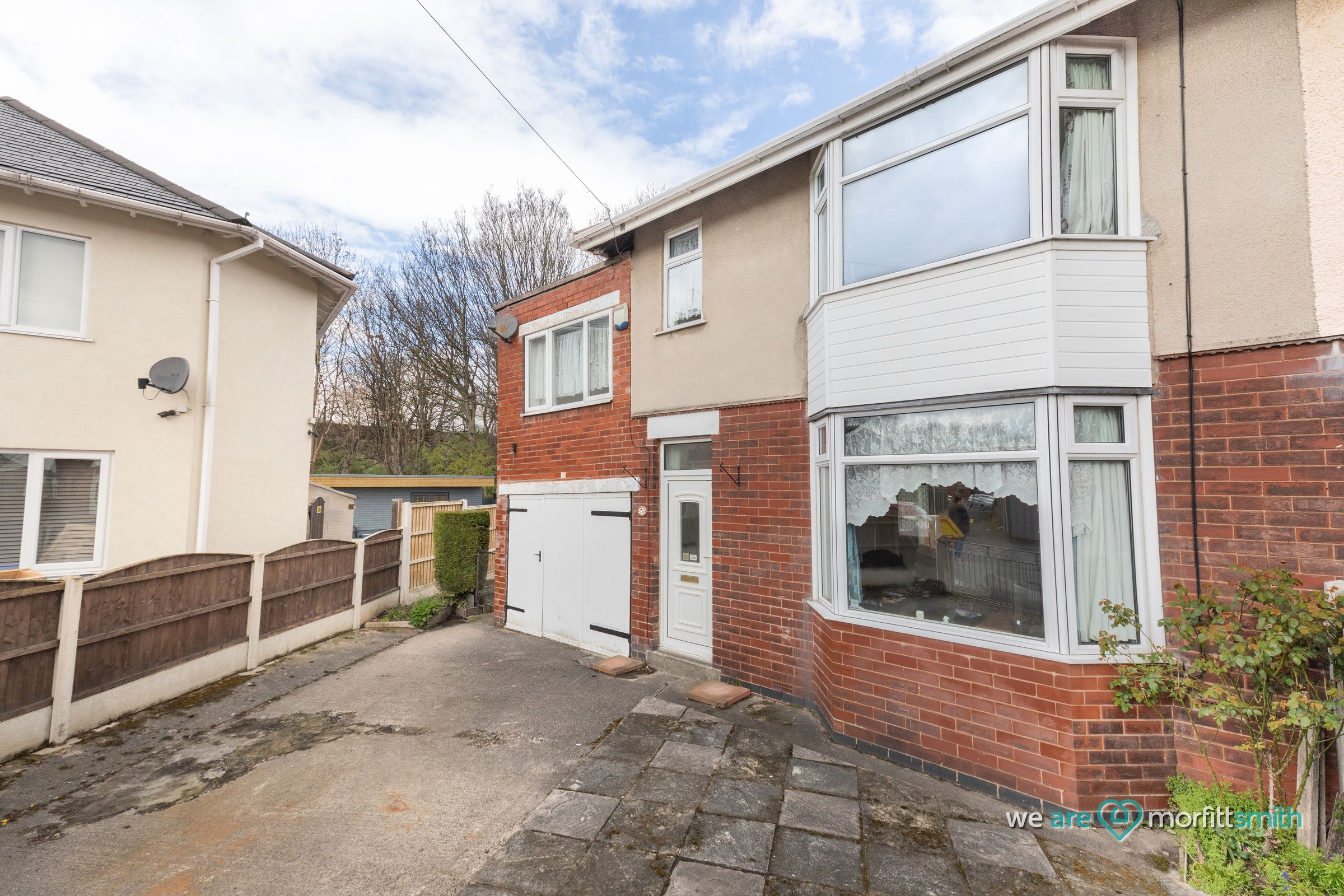 4 bed semidetached house for sale in Eskdale Road, Hillsborough, Cul