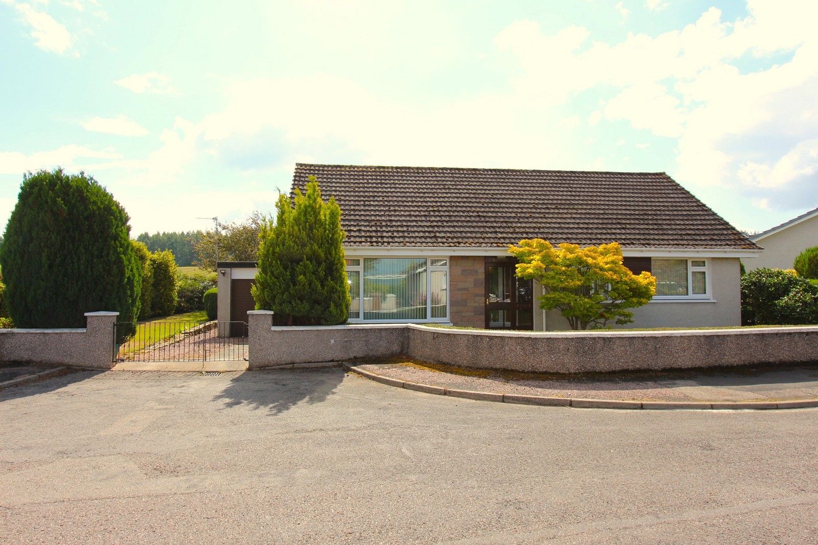 3 bed detached bungalow for sale in 38 Braeside Park, Balloch