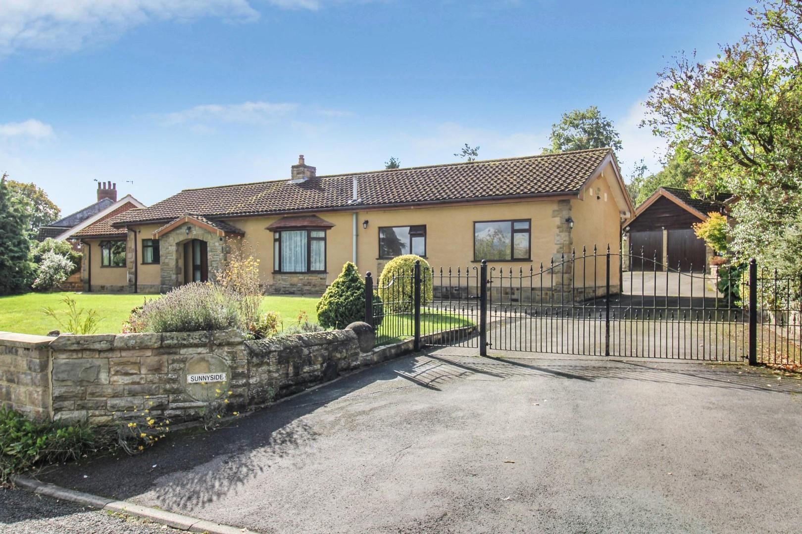 4 bed detached bungalow for sale in Littlethorpe Lane, Ripon HG4 Zoopla