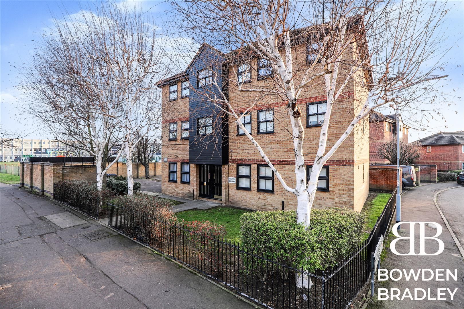 1 bed flat for sale in Manford Way, Chigwell IG7 Zoopla