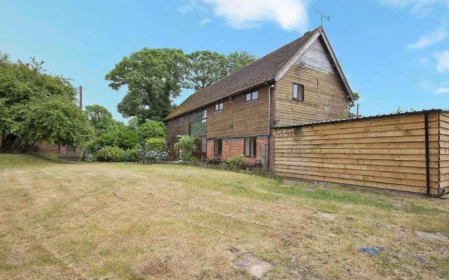 5 bed barn conversion for sale in Droitwich Road, Martin Hussingtree