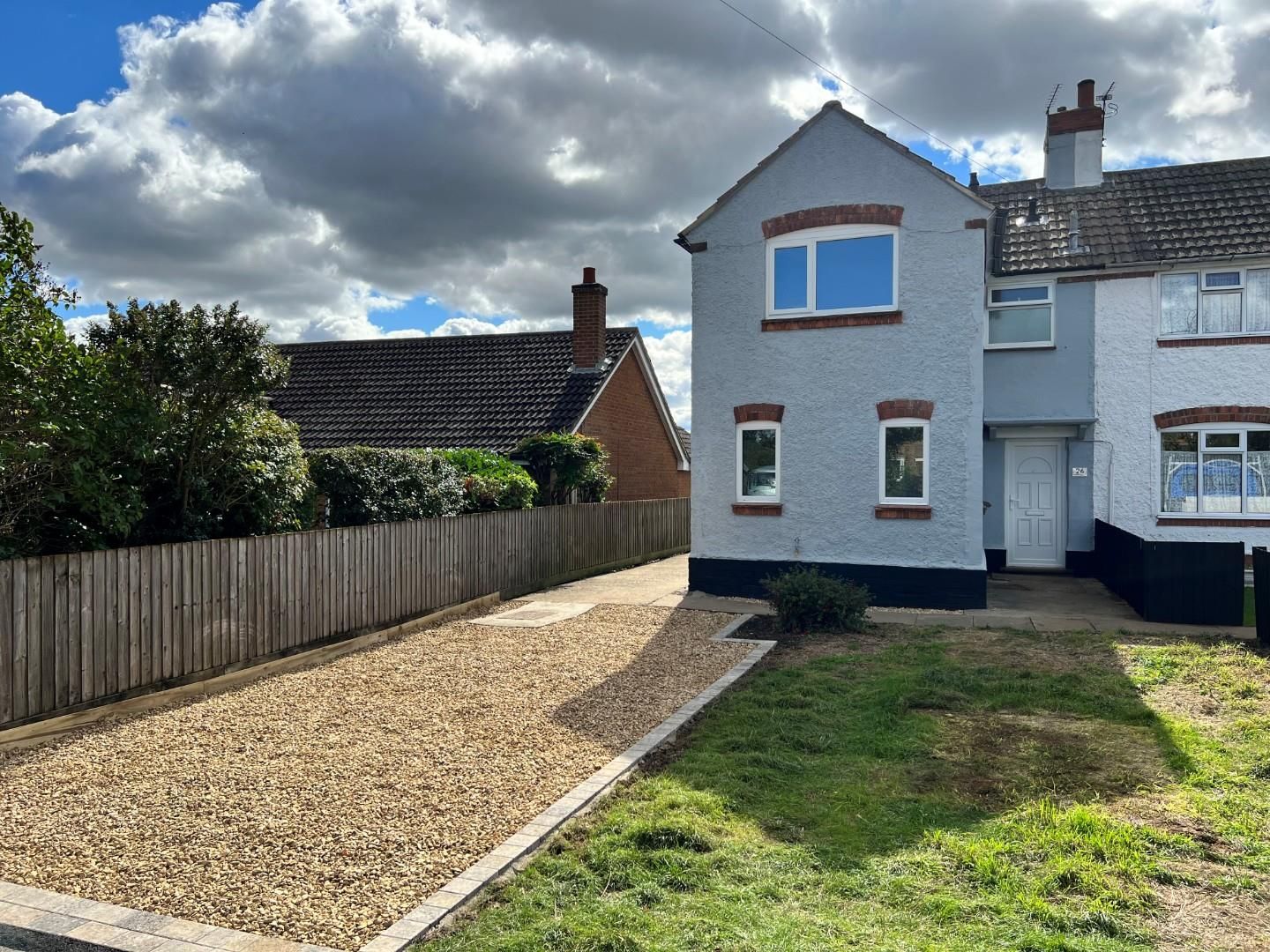 3 bed end terrace house for sale in Melton Road, Whissendine, Oakham
