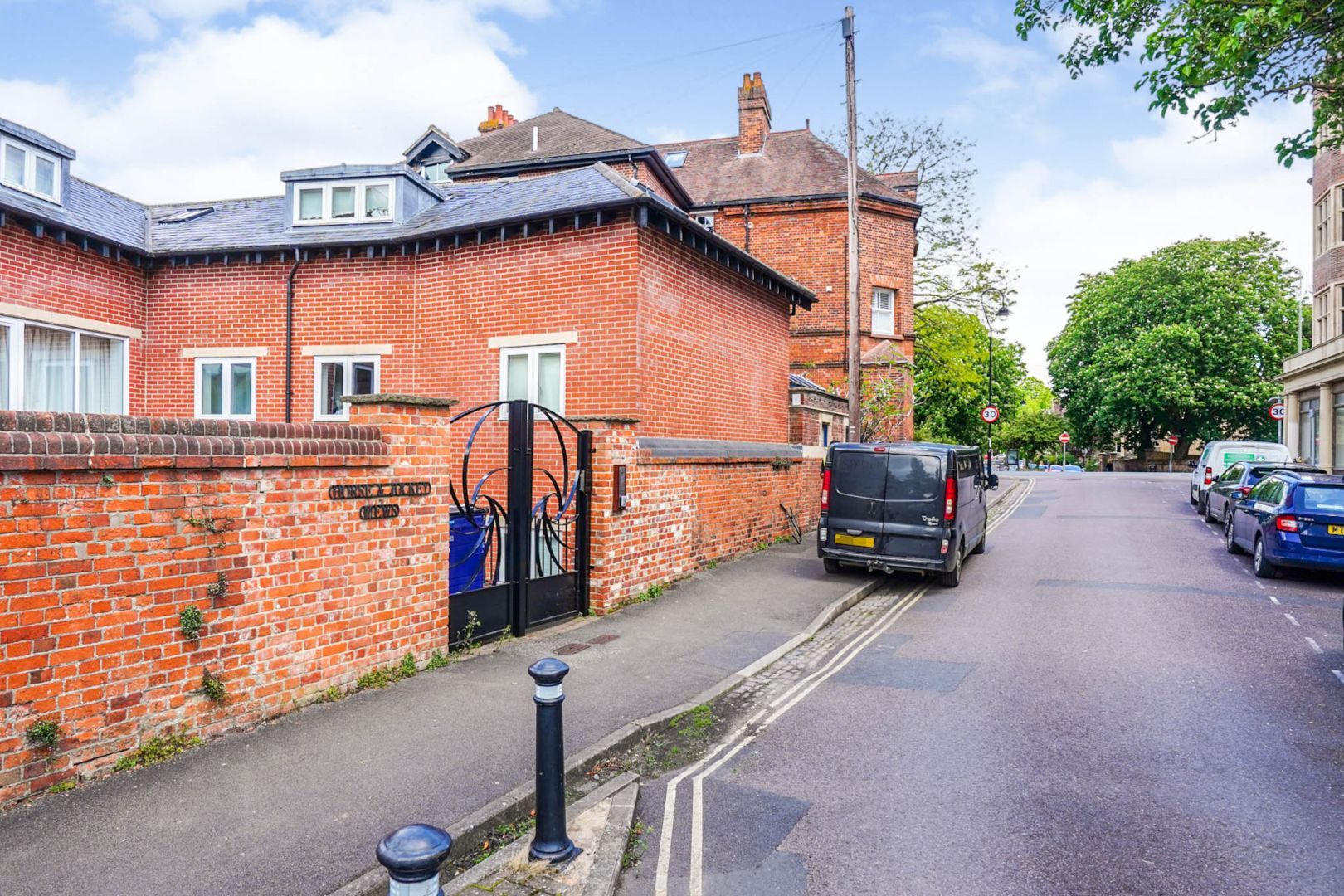 1A St. Bernards Road, Oxford OX2  