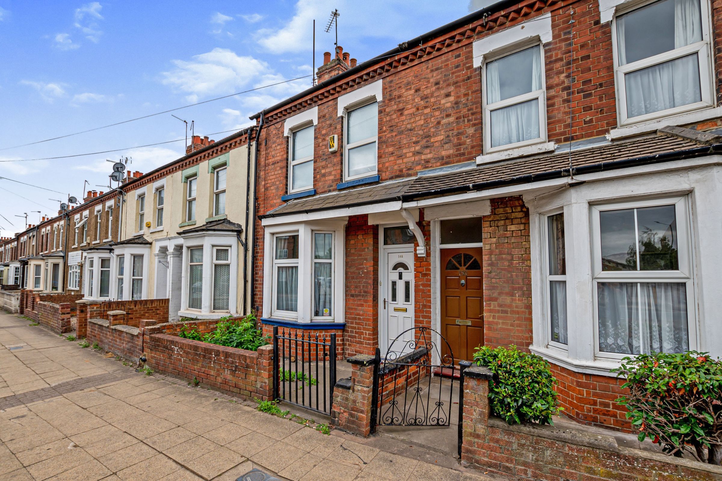 3 bed terraced house for sale in St. Leonards Road, Northampton NN4