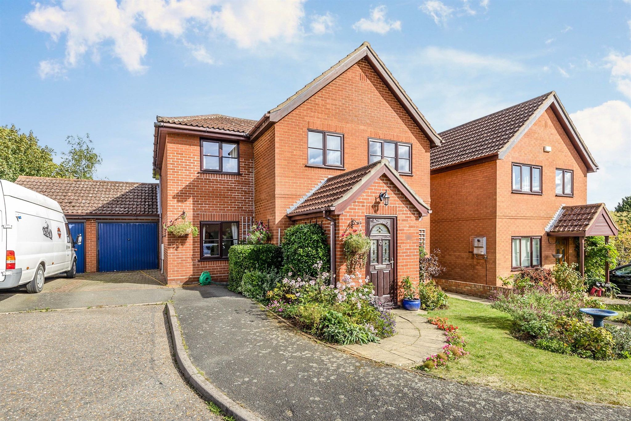 5 bed linkdetached house for sale in Vicarage Gardens, Debenham