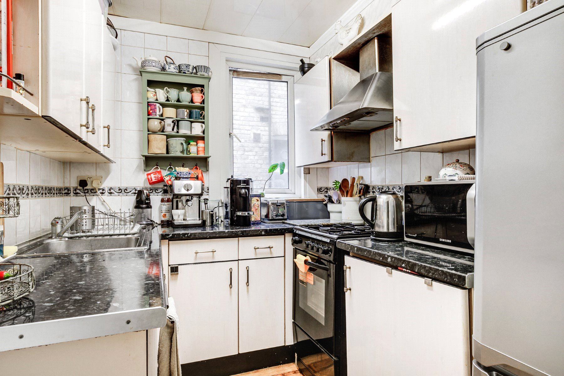 3 bed flat for sale in Buchanan Gardens, Kensal Rise, London NW10 Zoopla