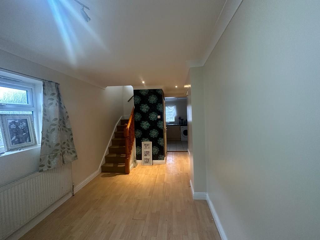2 bed end terrace house to rent in Arundel Drive, Harrow, Greater