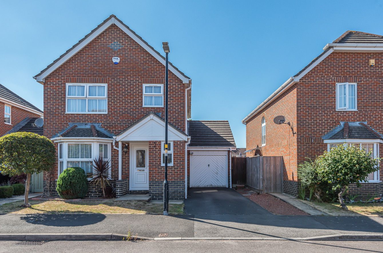 3 bed detached house for sale in Lyme Way, Abbey Meads, Swindon SN25 Zoopla
