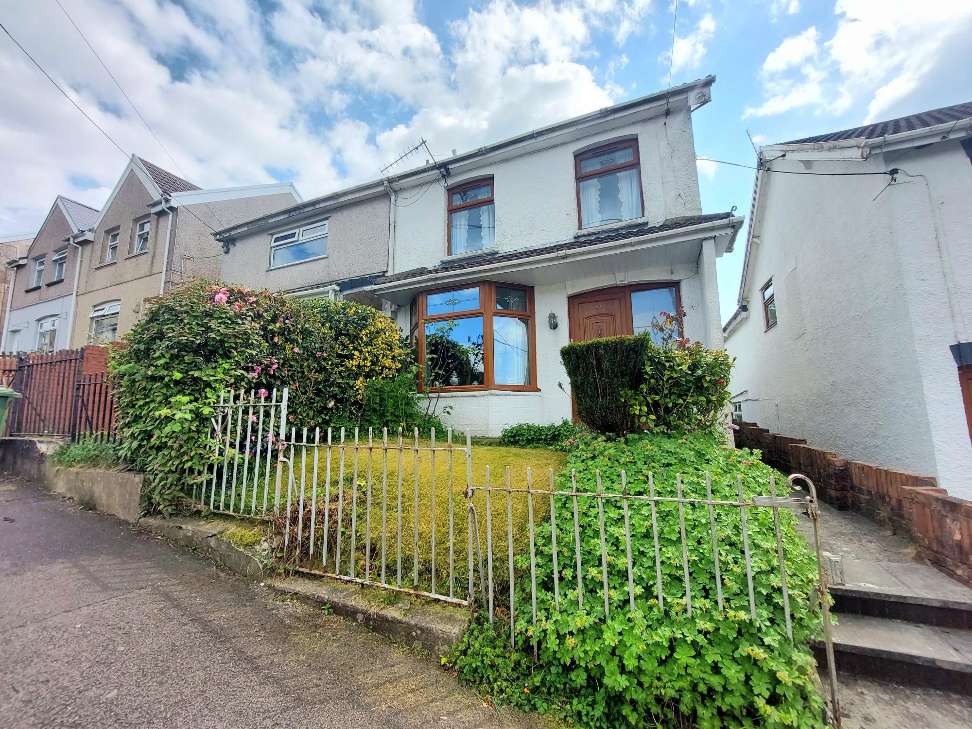 3 bed semidetached house for sale in Llewellyn Street, Gilfach Goch