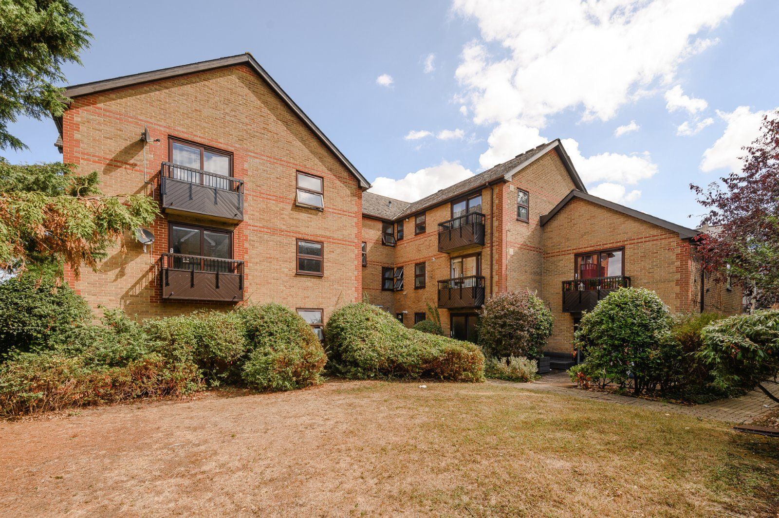 1 bed flat for sale in Queens Road, London SW19 Zoopla