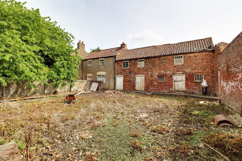 3 bed detached house for sale in Windsor Court, Windsor Road, Crowle