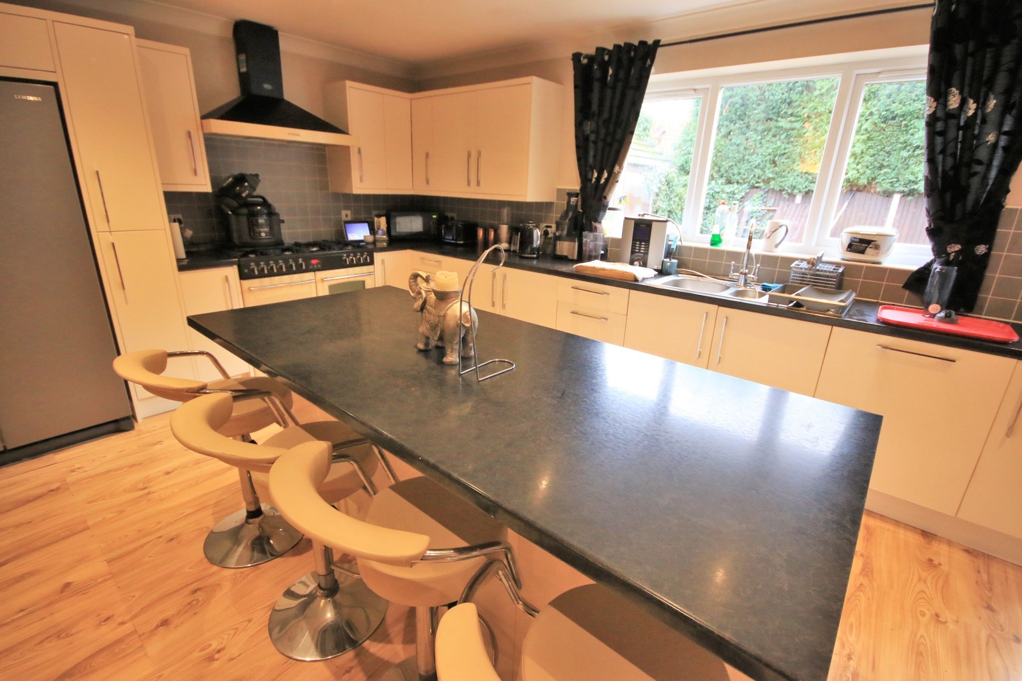 Room to rent in Pemberton Road, Winstanley, Wigan WN3 Zoopla