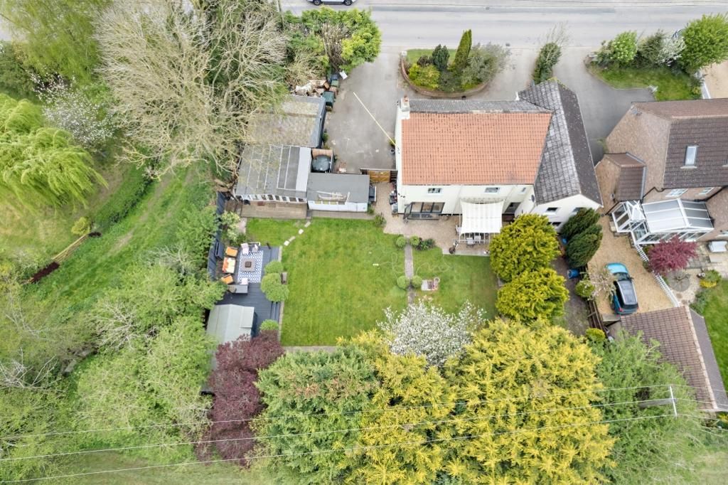 5 bed detached house for sale in Gull Road, Guyhirn, Wisbech, Cambs