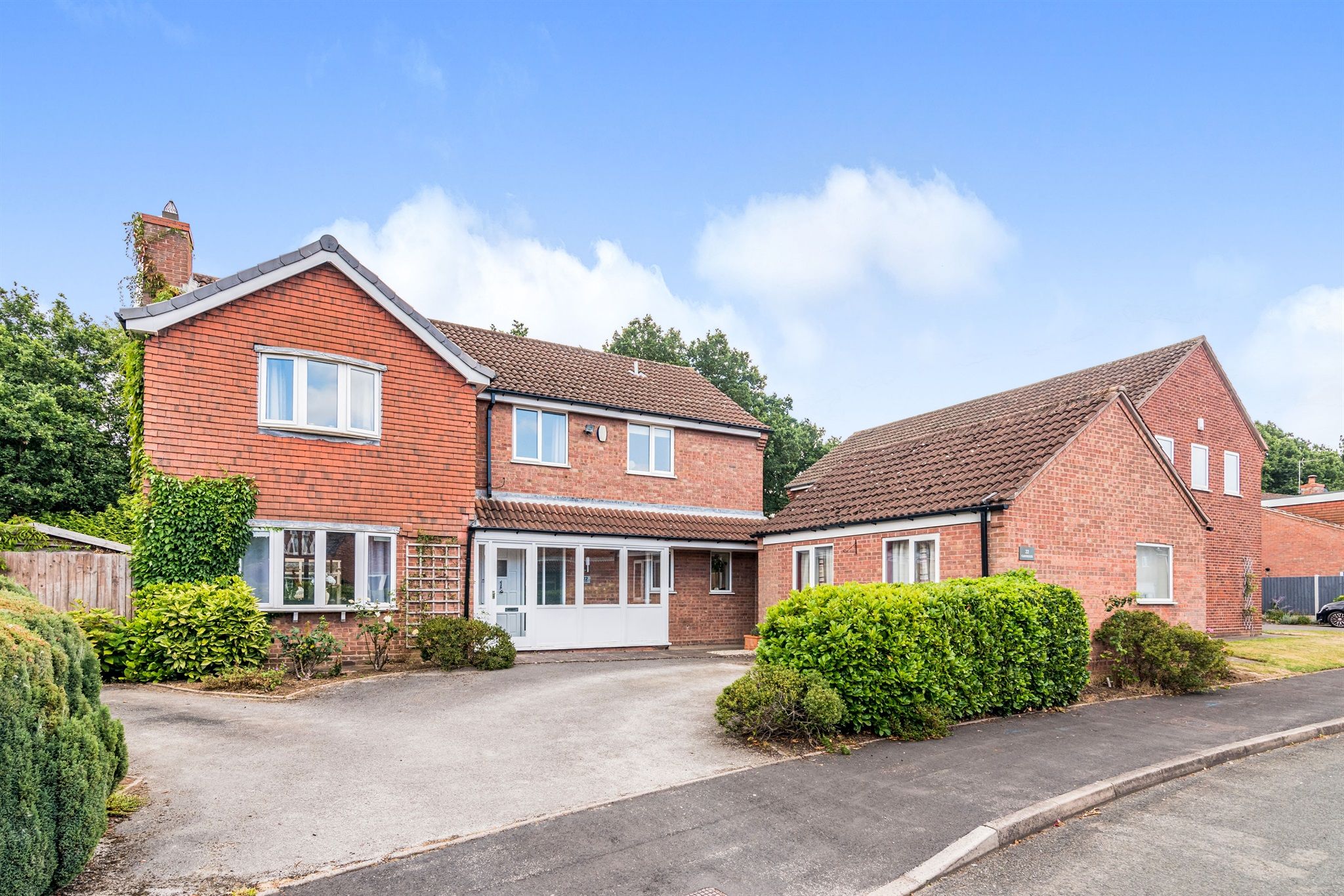 4 bed detached house for sale in Carnoustie, Tamworth B77 Zoopla