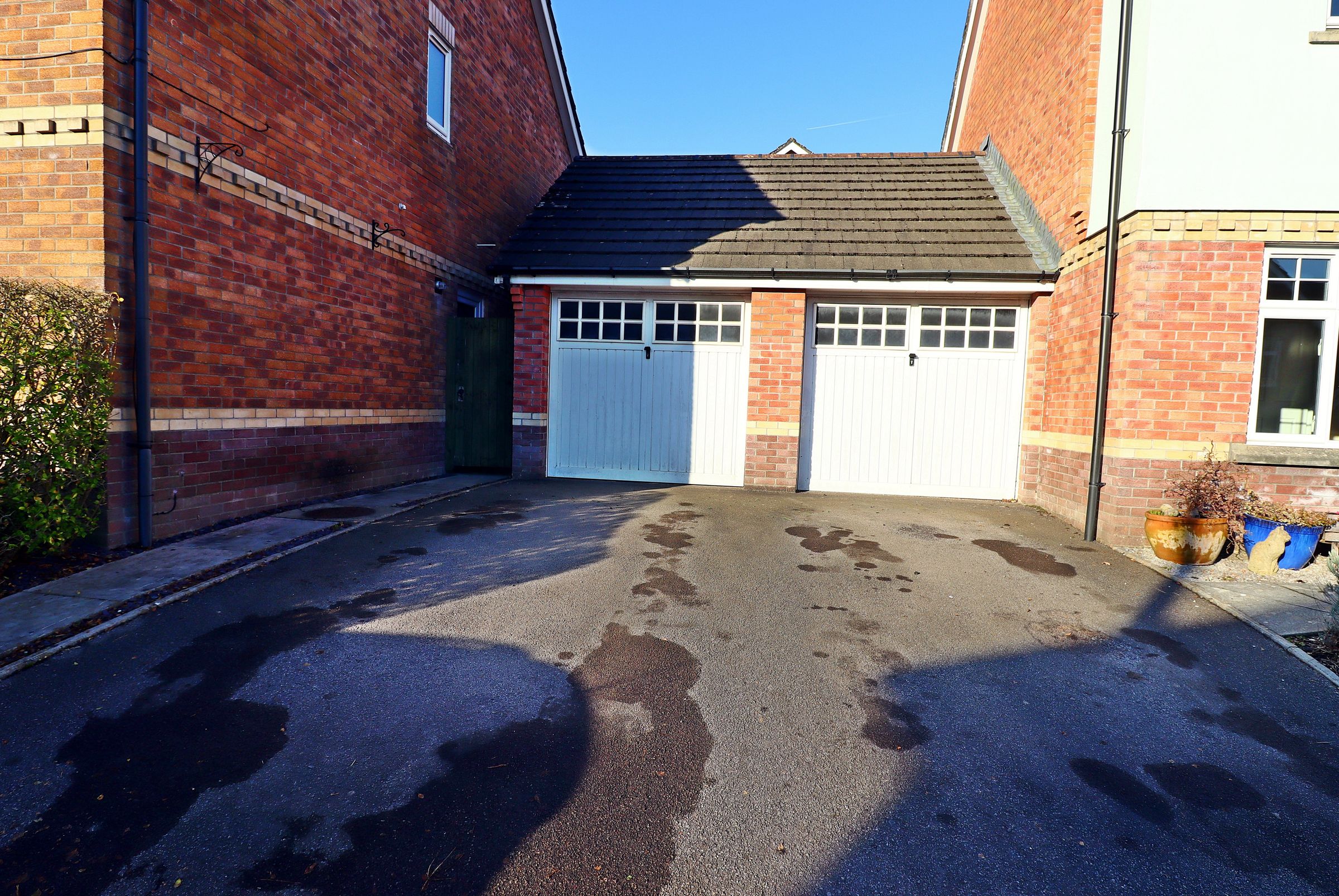 4 bed detached house for sale in Windsor Drive, Miskin, Pontyclun CF72 Zoopla