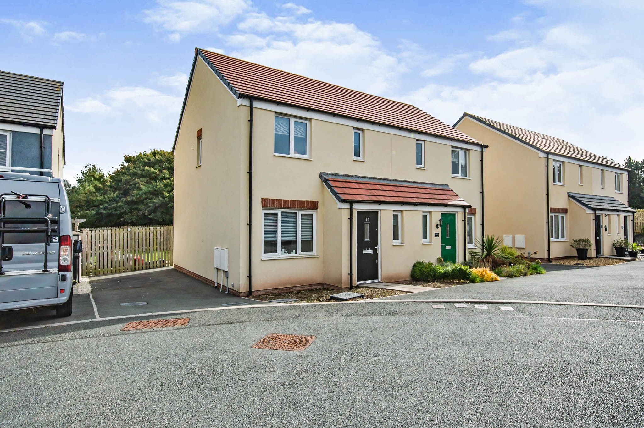 3 bed semidetached house for sale in Turnberry Close, Milford Haven