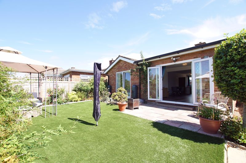 3 bed bungalow for sale in Kittiwake Close, Peel Common, Gosport PO13