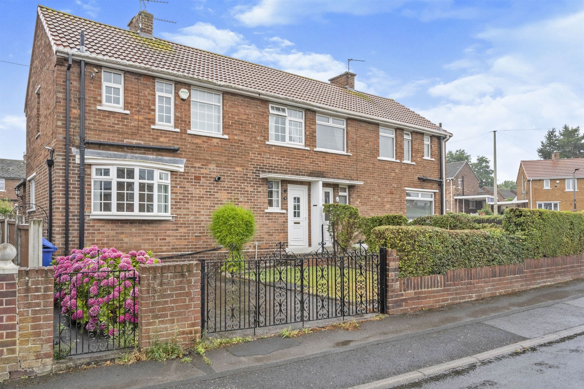 3 bed semidetached house for sale in Peters Road, Edlington, Doncaster