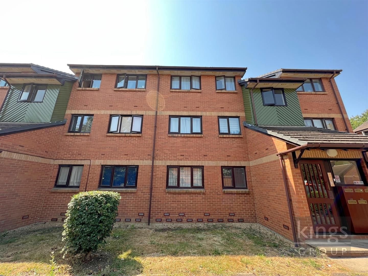 2 bed flat for sale in Maltby Drive, Enfield EN1 Zoopla