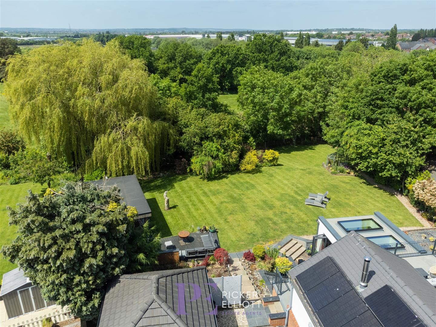 4 bed detached house for sale in Spinney Road, Burbage, Hinckley LE10