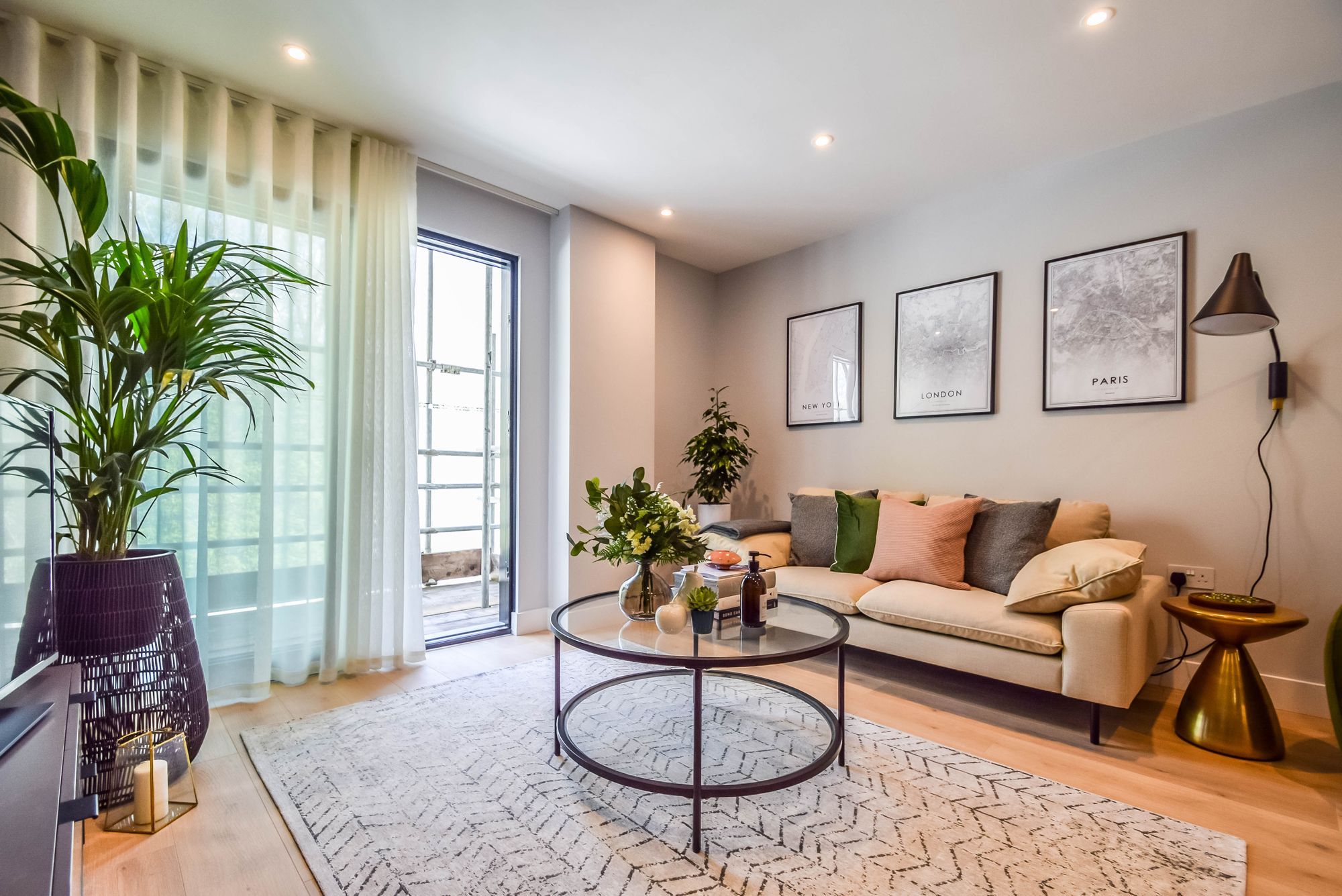 2 bed flat for sale in Western Esplanade, SouthendOnSea SS1 Zoopla