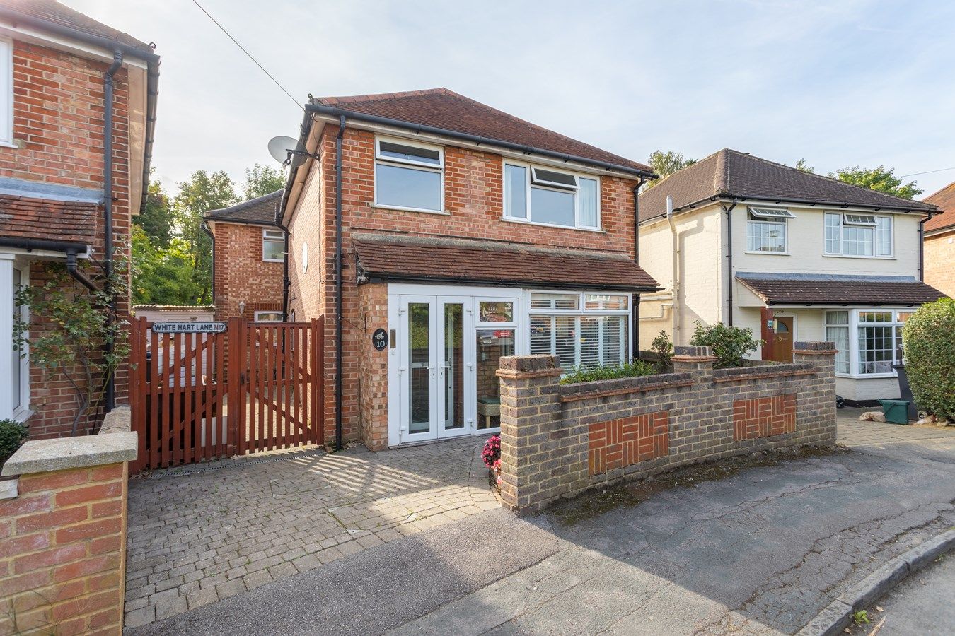 3 bed detached house for sale in Percy Road, Guildford GU2 Zoopla