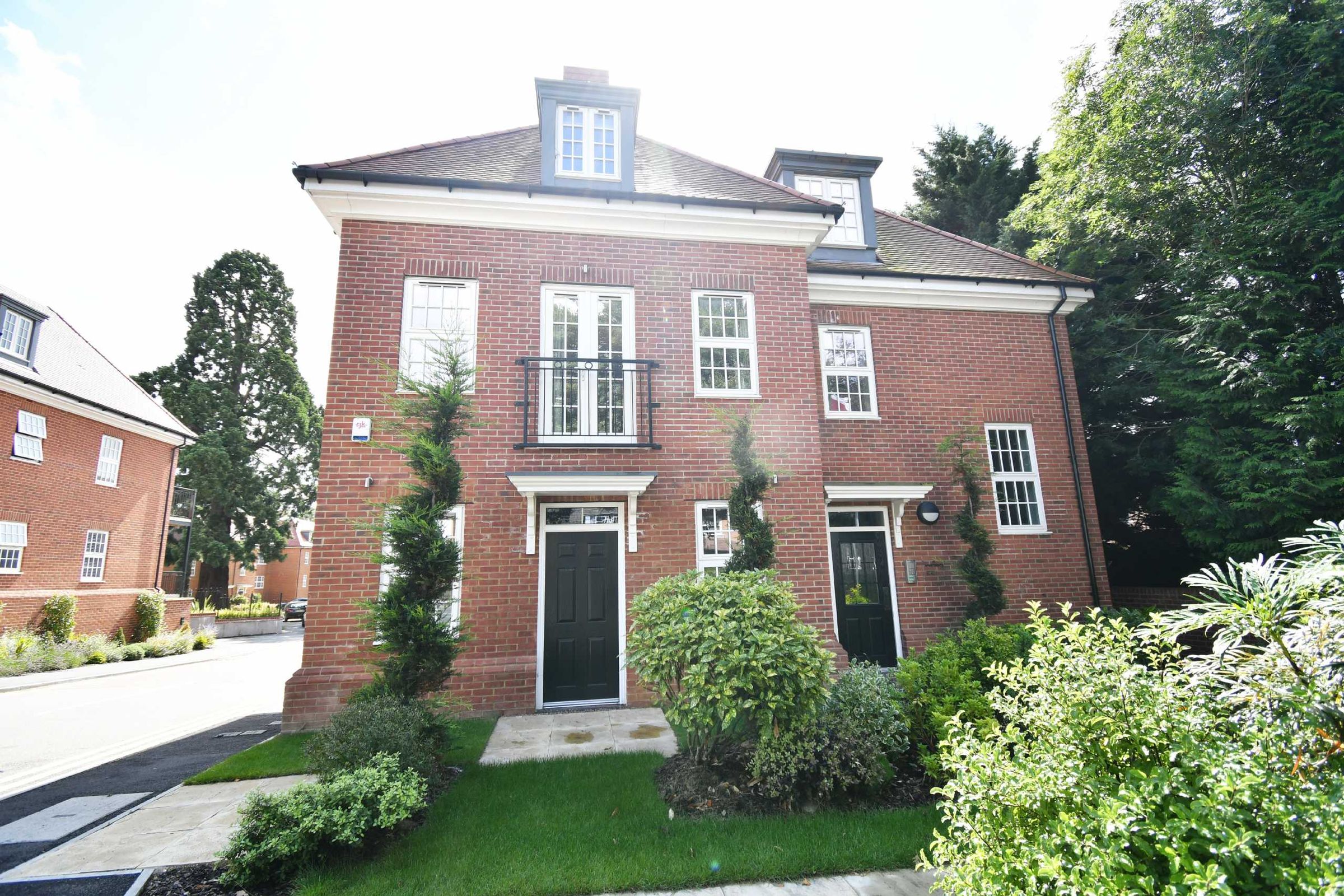 3 bed flat for sale in Road, Arkley, Hertfordshire EN5 Zoopla
