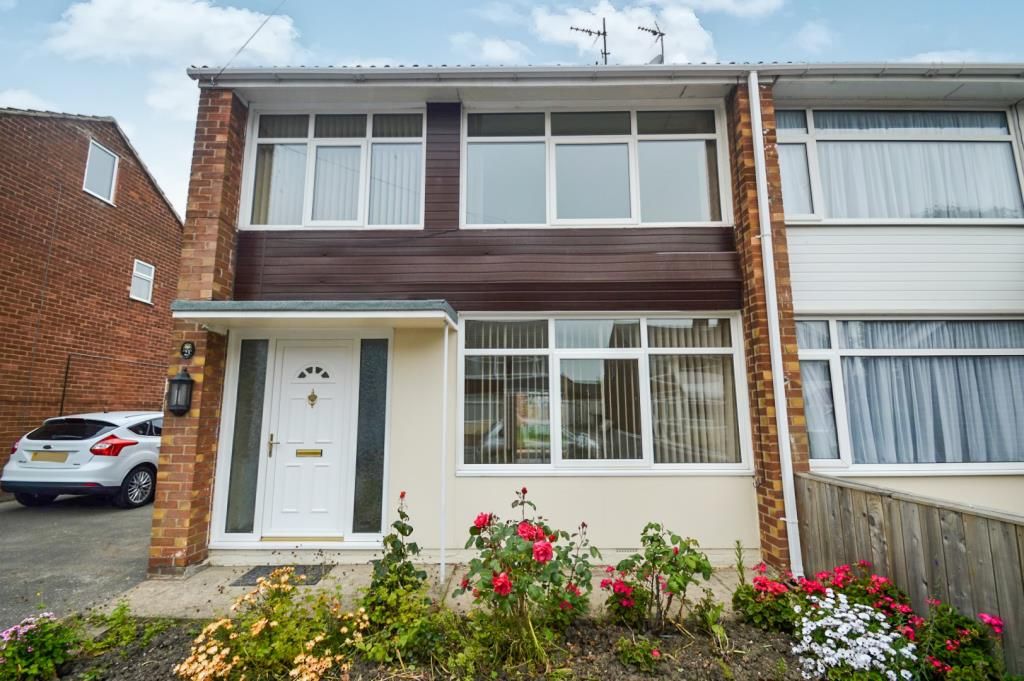 3 bed semidetached bungalow to rent in Langdale Crescent, Cottingham