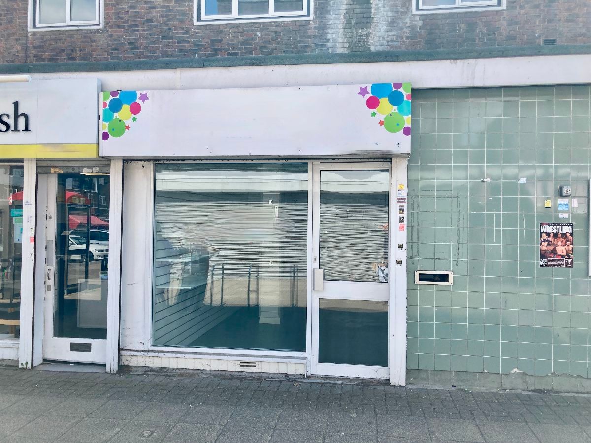 Retail premises to let in The Arcade, Farnham Road, Harold Hill