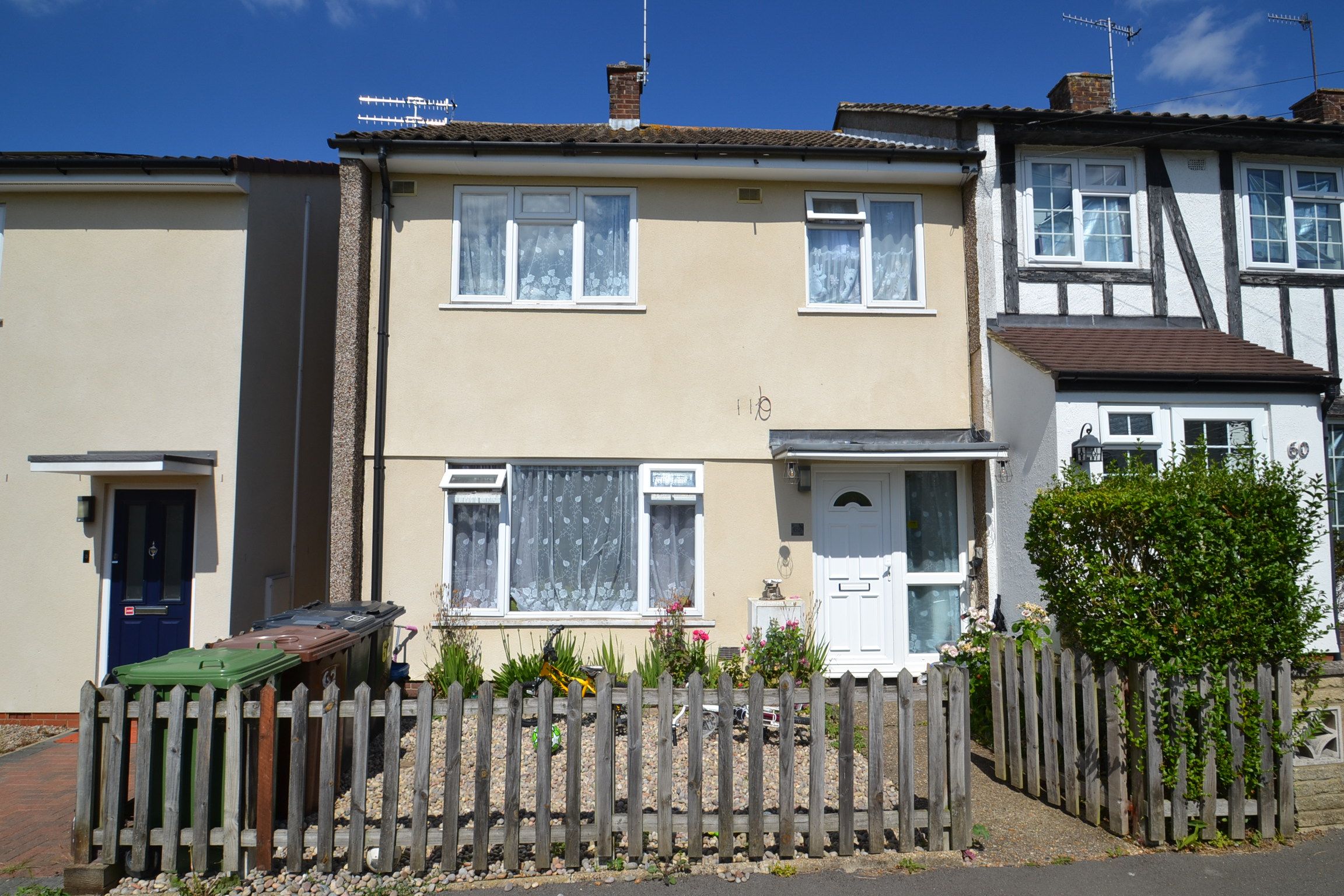 3 bed end terrace house to rent in Milton Drive, Borehamwood WD6 Zoopla