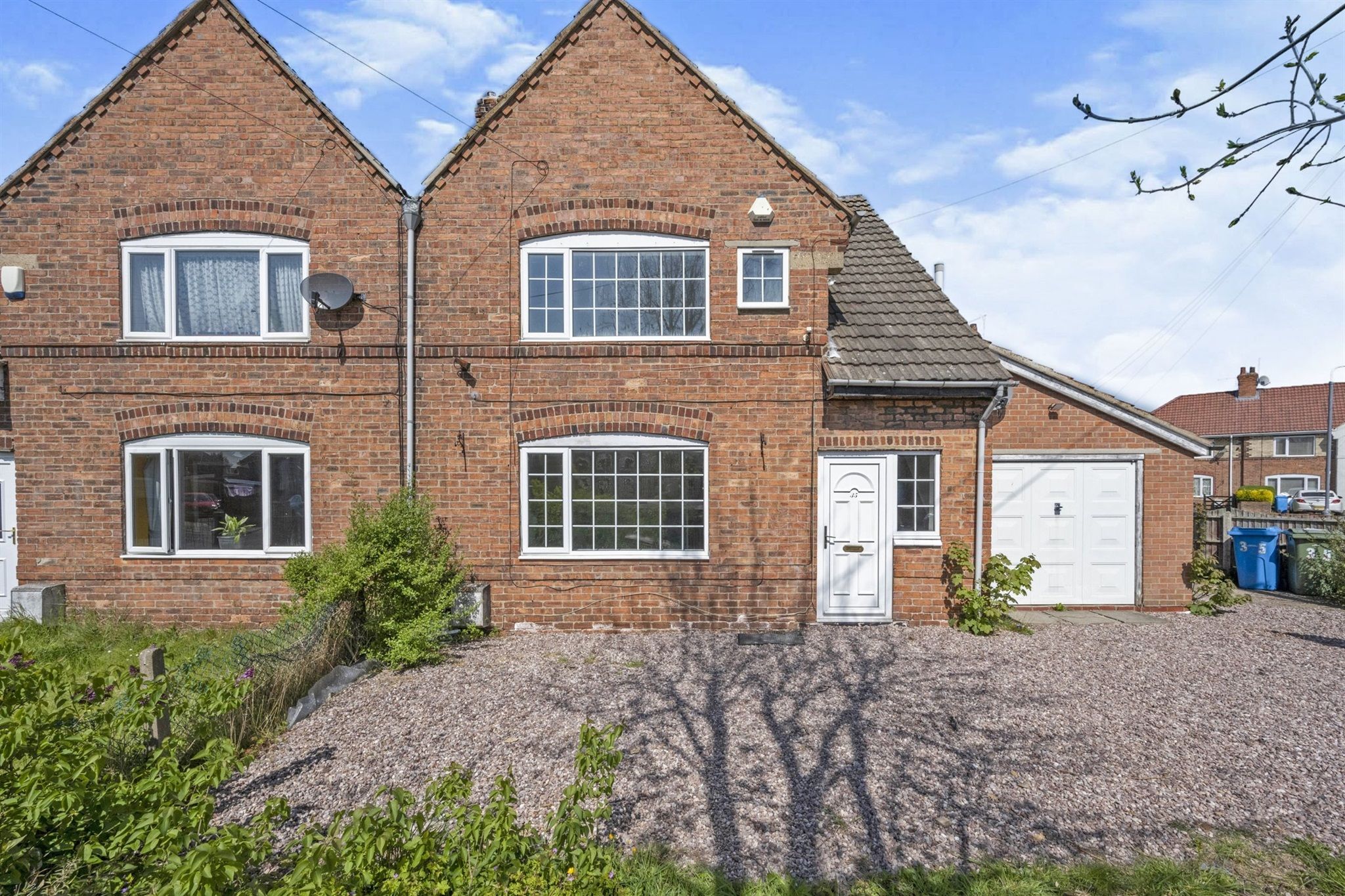 3 bed semidetached house for sale in Suffolk Road, Bircotes, Doncaster