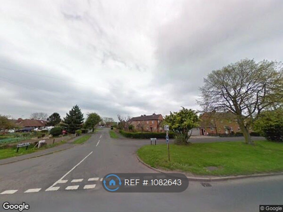 3 bed semidetached house to rent in Heath Close, Hallow, Worcester WR2