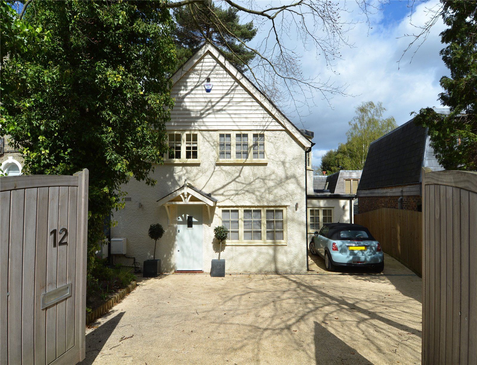 4 bed detached house for sale in Hampstead Lane, Highgate Village