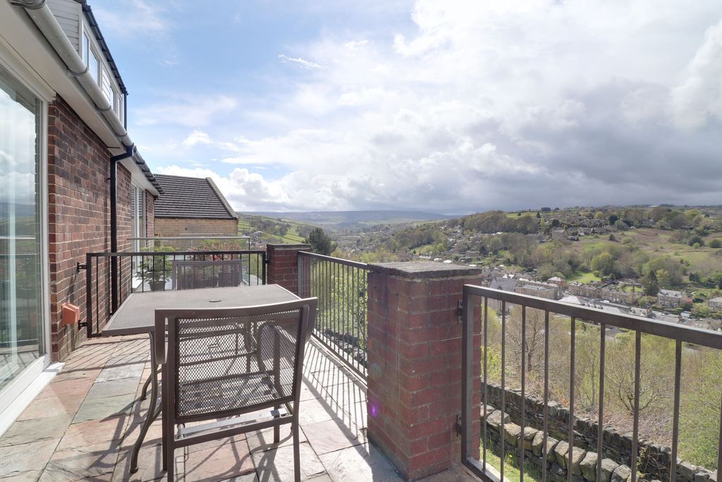 3 bed semidetached house for sale in Hey Cliff Road, Holmfirth HD9