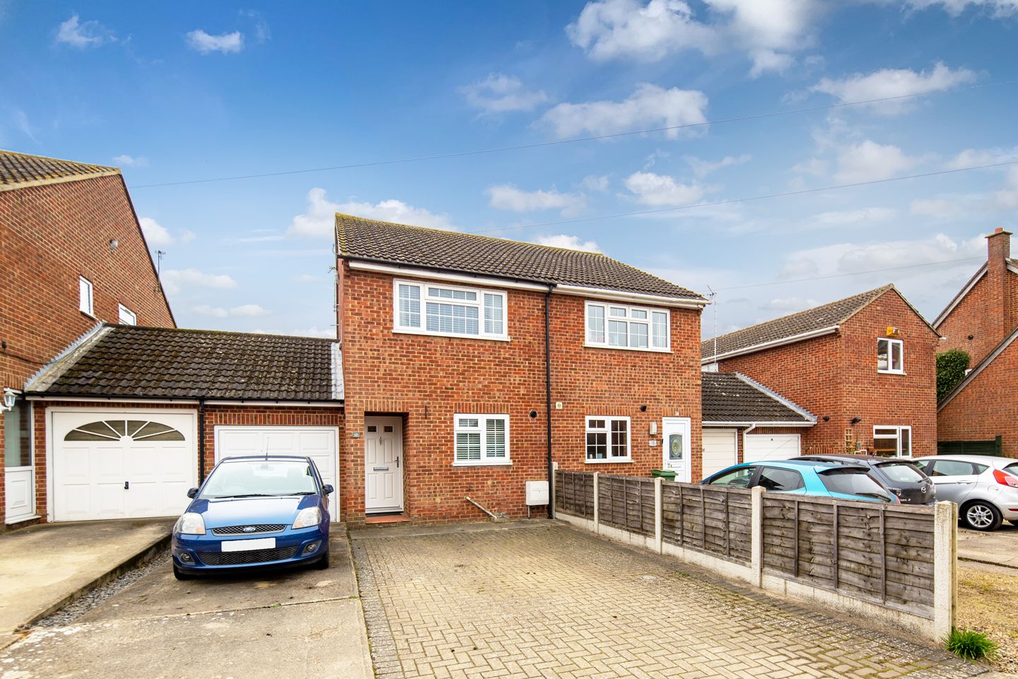 2 bed semidetached house for sale in North End Road, Steeple Claydon