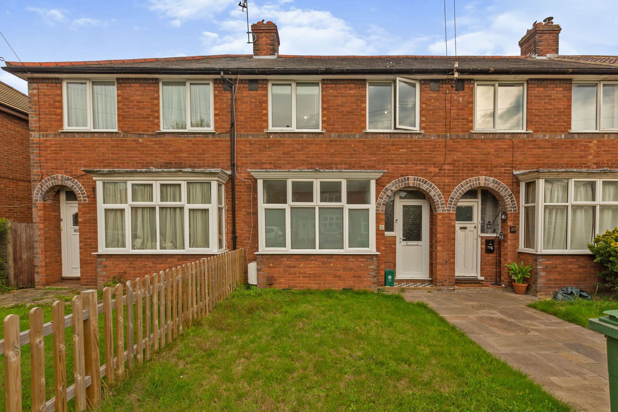 3 bed terraced house for sale in Clinton Crescent, Aylesbury HP21 Zoopla