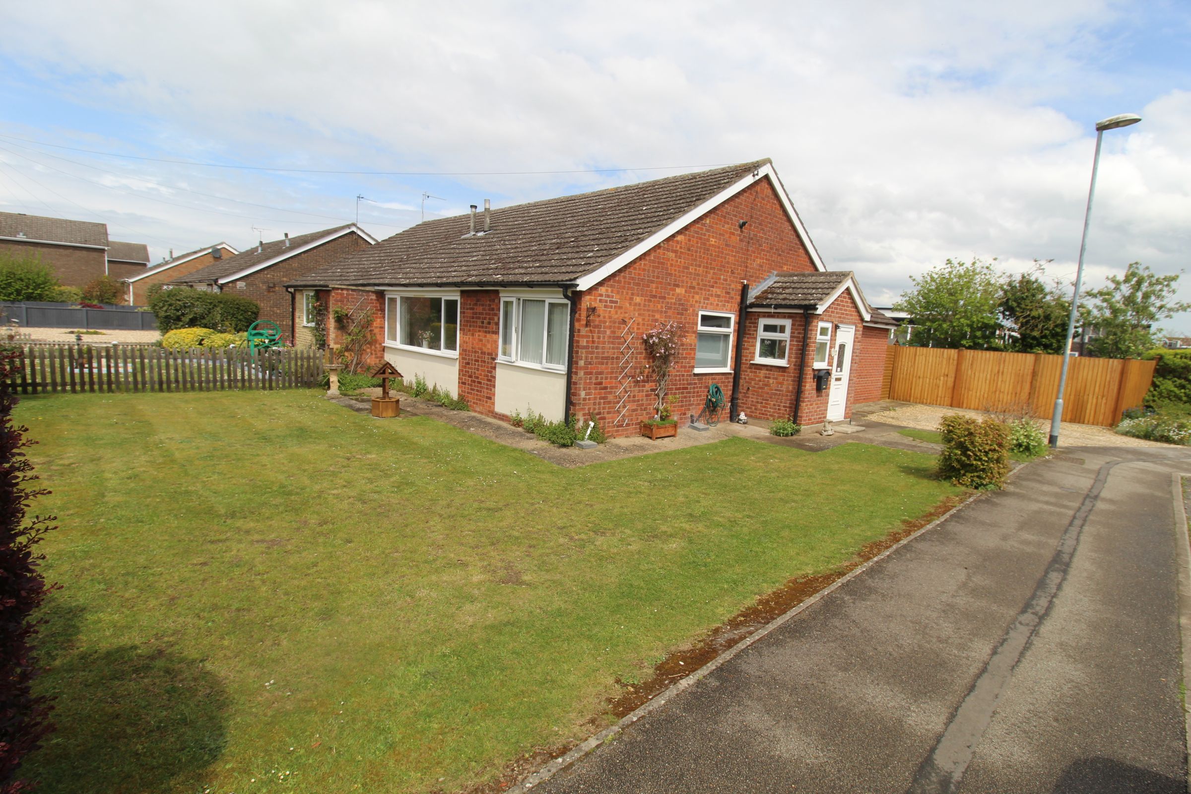 3 bed bungalow for sale in Phillips Court, Welton, Lincoln LN2 Zoopla