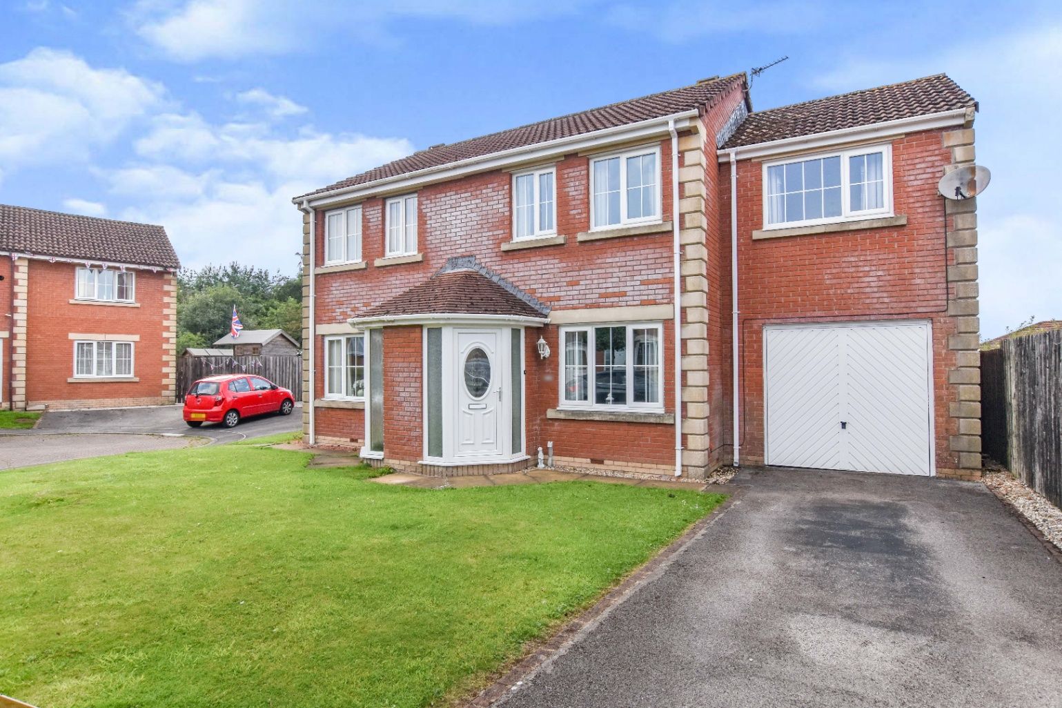 3 bed semidetached house for sale in Moorlands Drive, Stainburn
