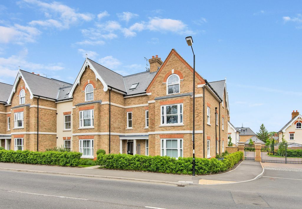 2 bed flat to rent in St. Leonards Road, Windsor SL4 Zoopla