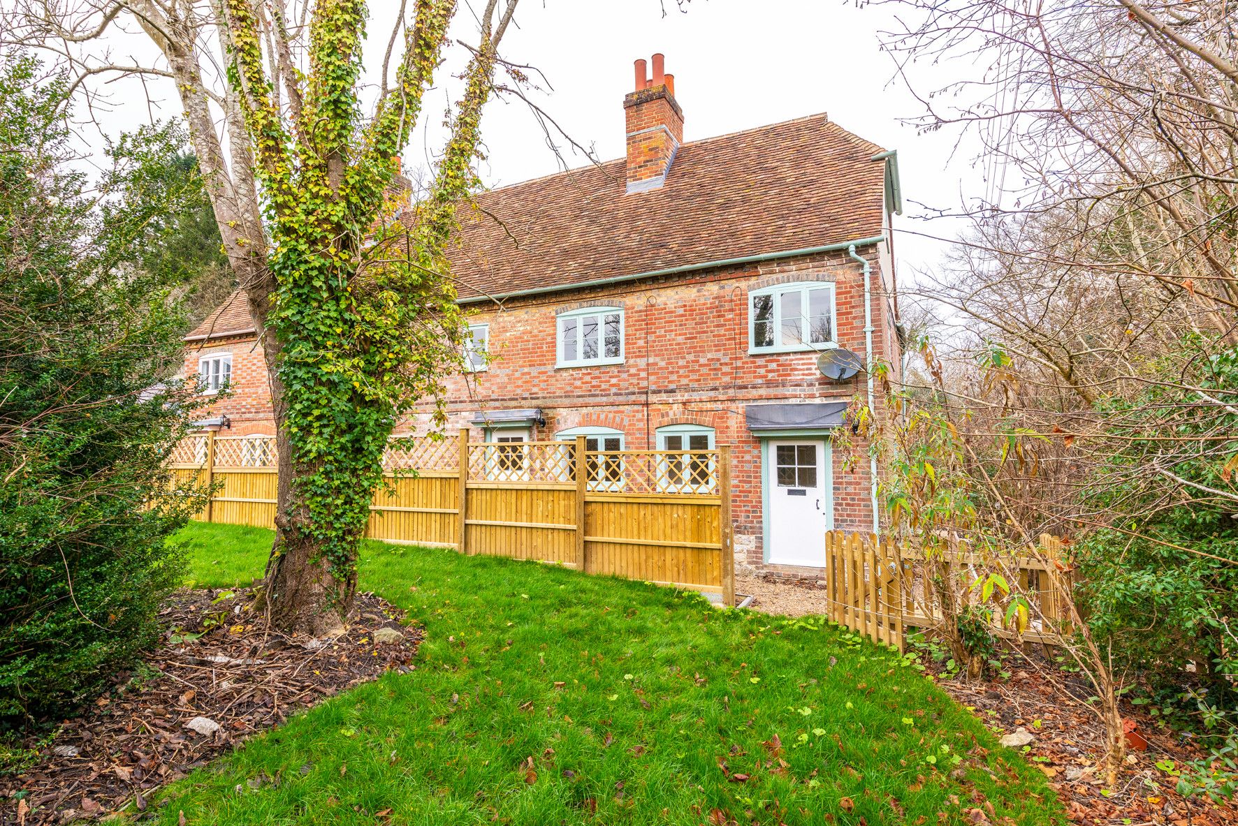 5 bed cottage for sale in Livesey Cottages, Livesey Street, Maidstone