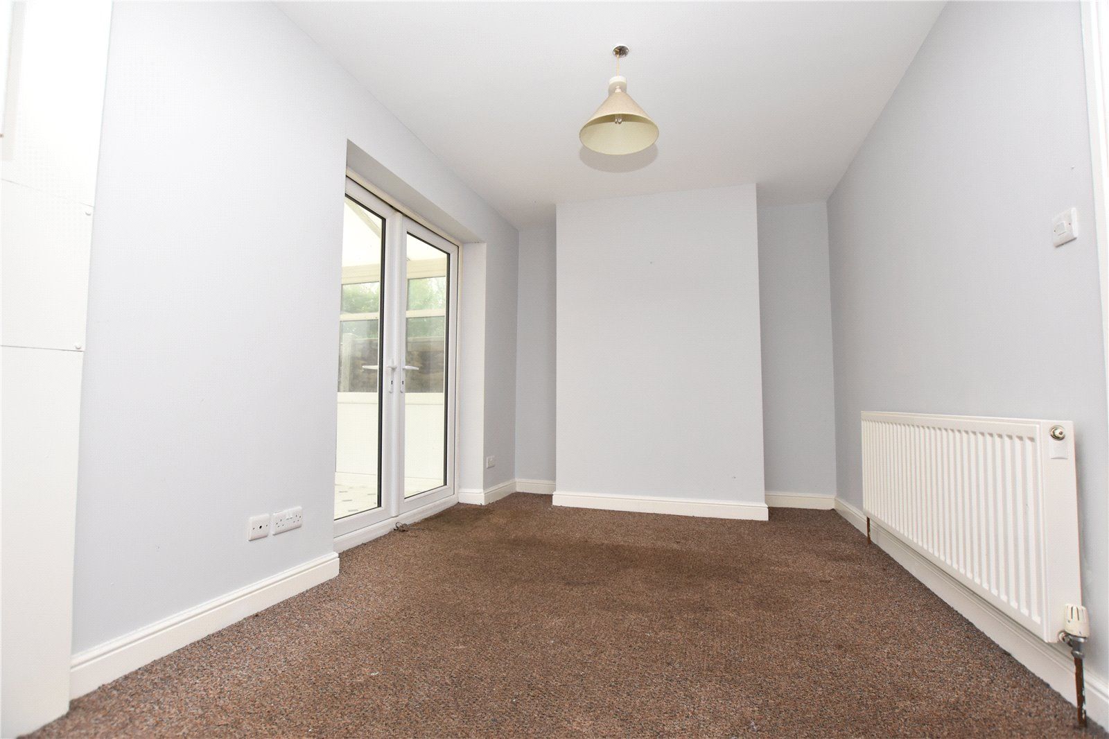 3 bed semidetached house for sale in Dewsbury Road, Tingley, Wakefield