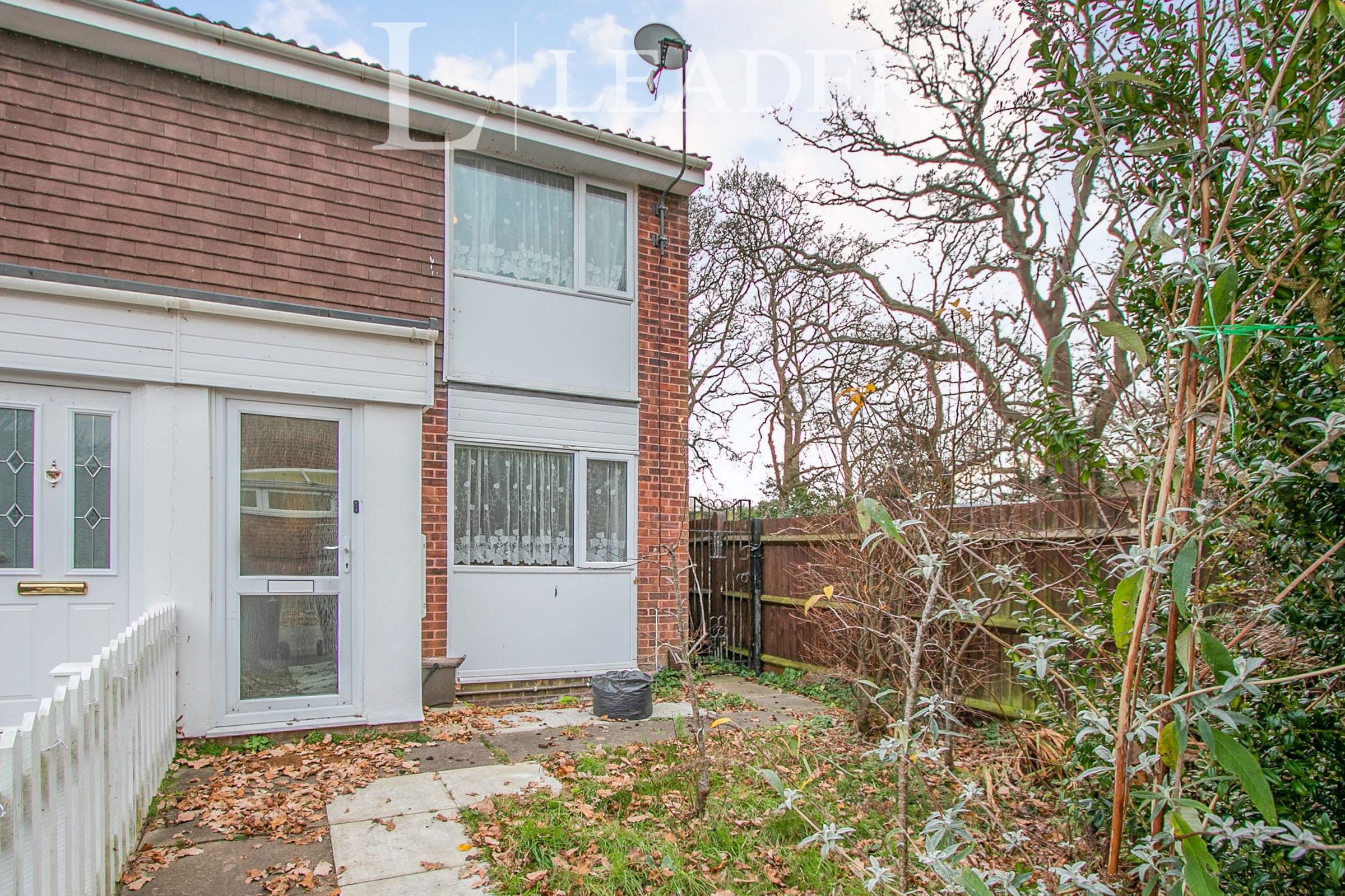 2 bed end terrace house to rent in Cambridge Gardens, Christchurch BH23