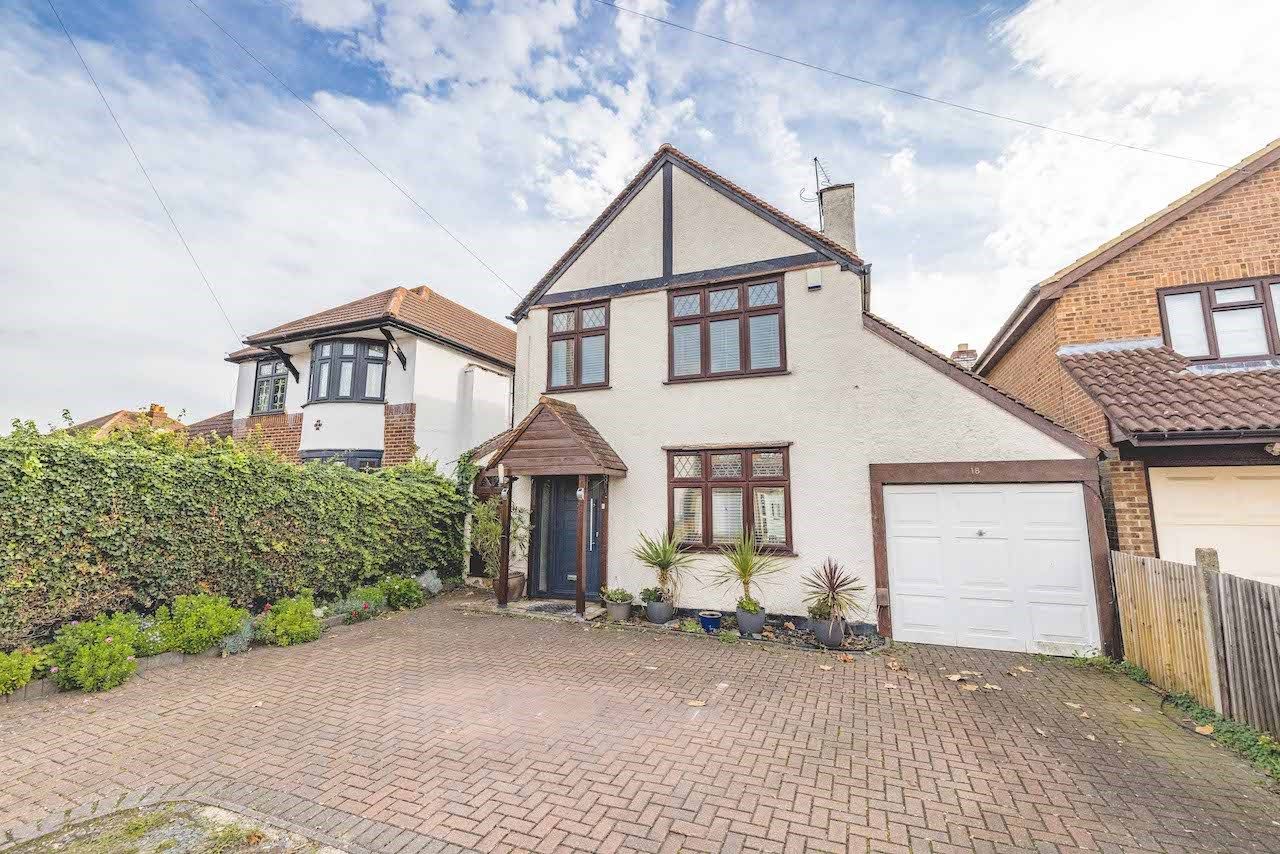 3 bed detached house for sale in Chestnut Avenue, Langley SL3 Zoopla