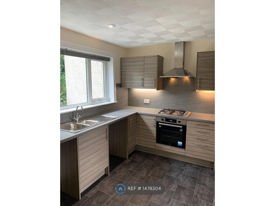 4 bed semidetached house to rent in Inveraray Avenue, Glenrothes KY7