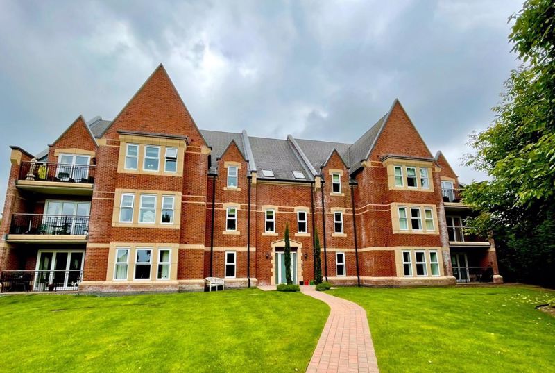 Henry Fowler Drive, Tettenhall, Wolverhampton WV6  