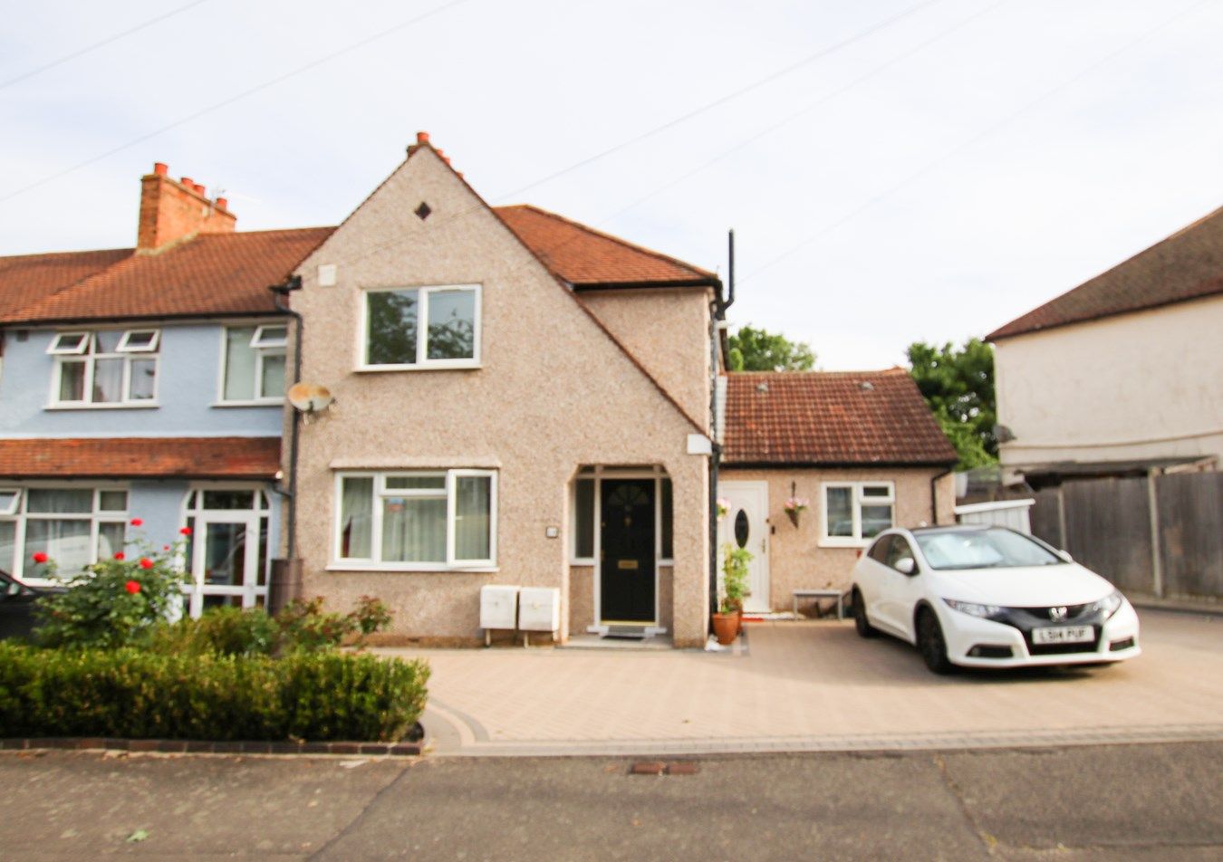 1 bed flat to rent in Stanley Square, Carshalton SM5 Zoopla