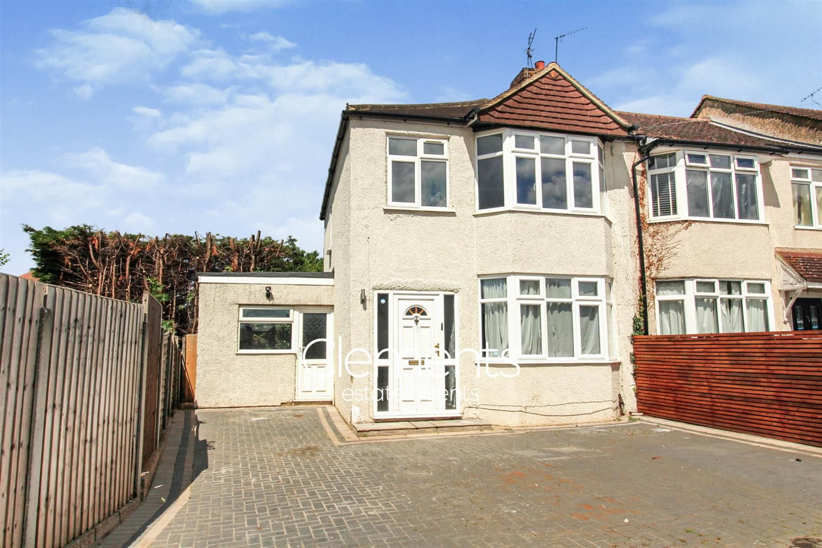 3 bed end terrace house for sale in Hobbs Hill Road, Hemel Hempstead