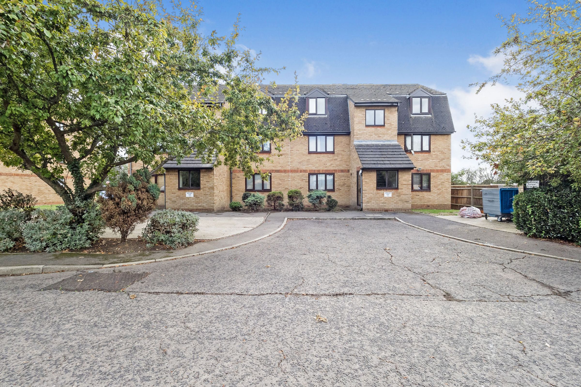 1 bed flat for sale in Blandford Close, Romford RM7 Zoopla