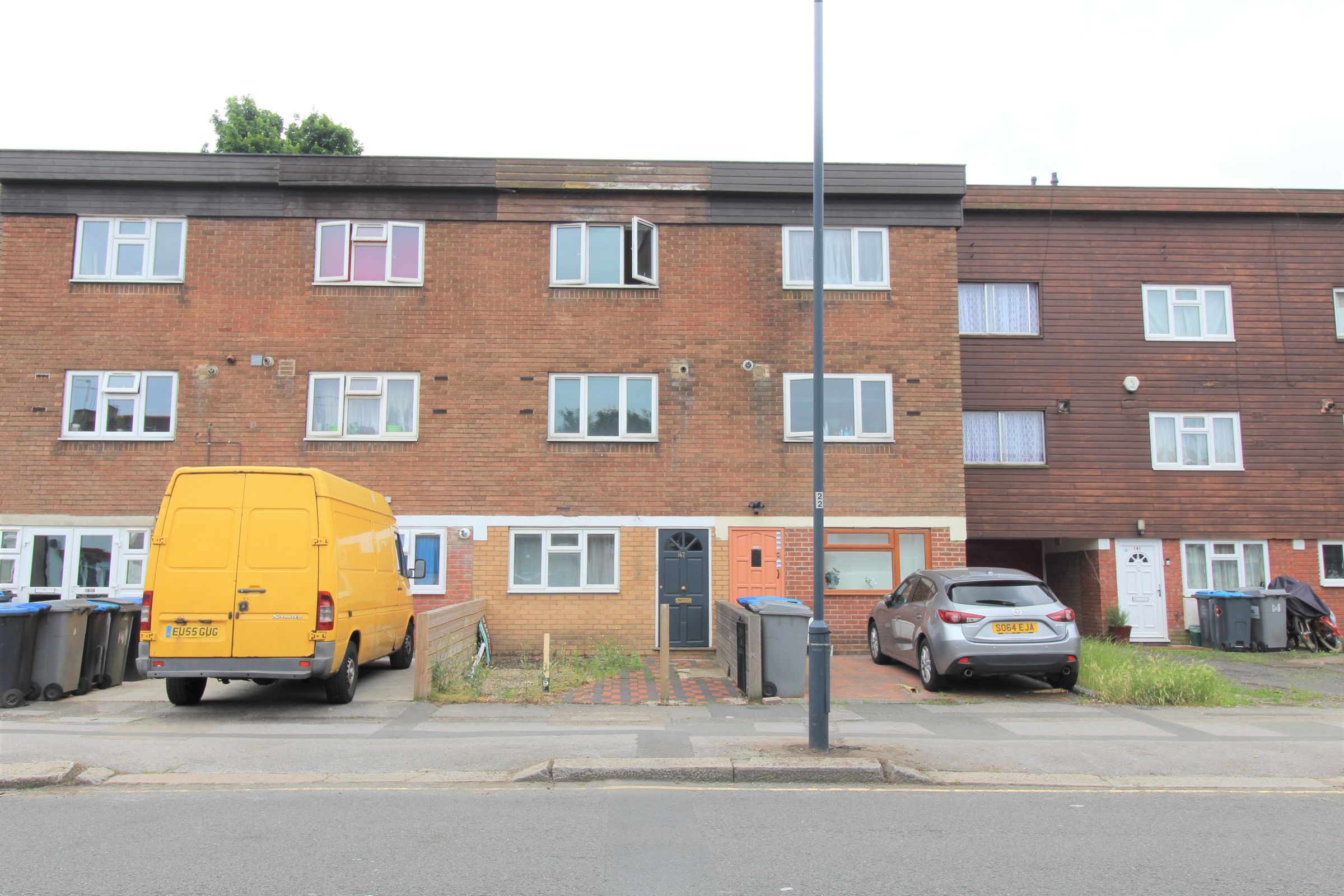 Studio to rent in Burnley Road, Dollis Hill/Willesden NW10 Zoopla